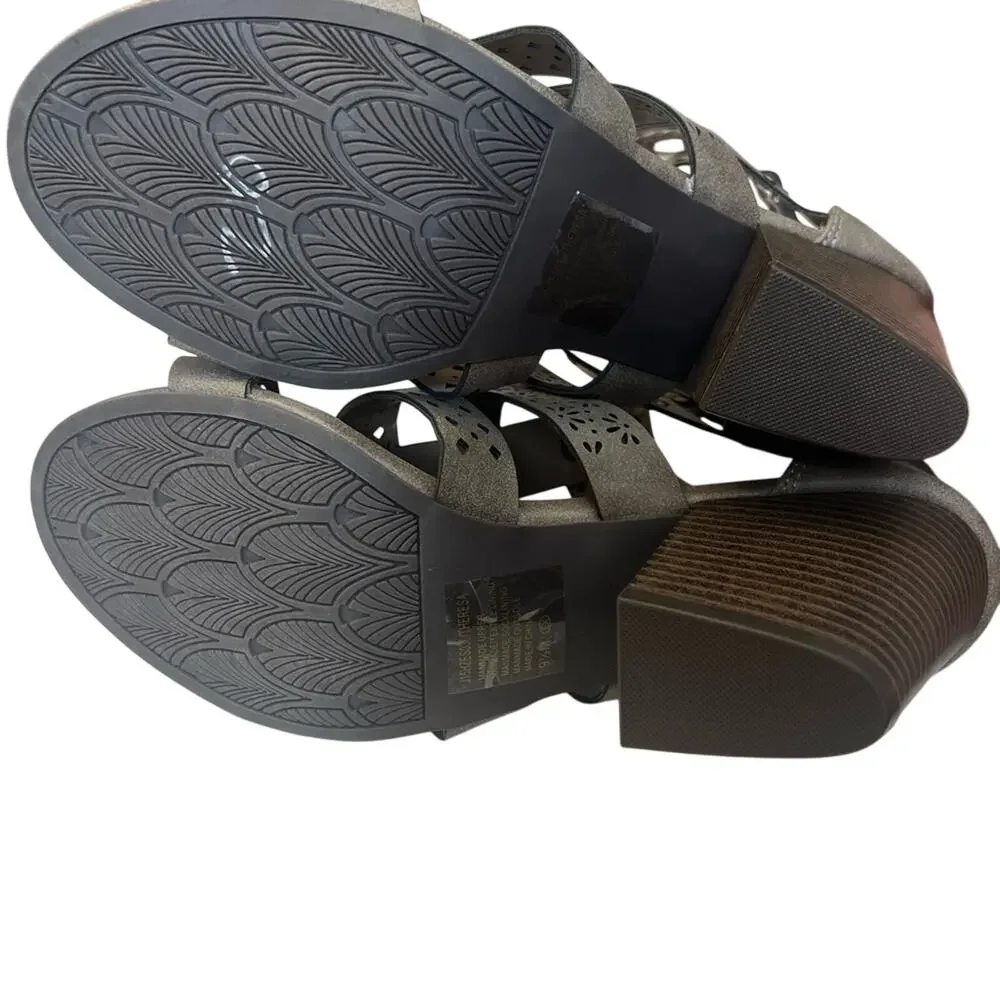 NWOT Jellypop Theresa Gray Taupe Heeled Sandals Cutout Zip Back - 9.5 M